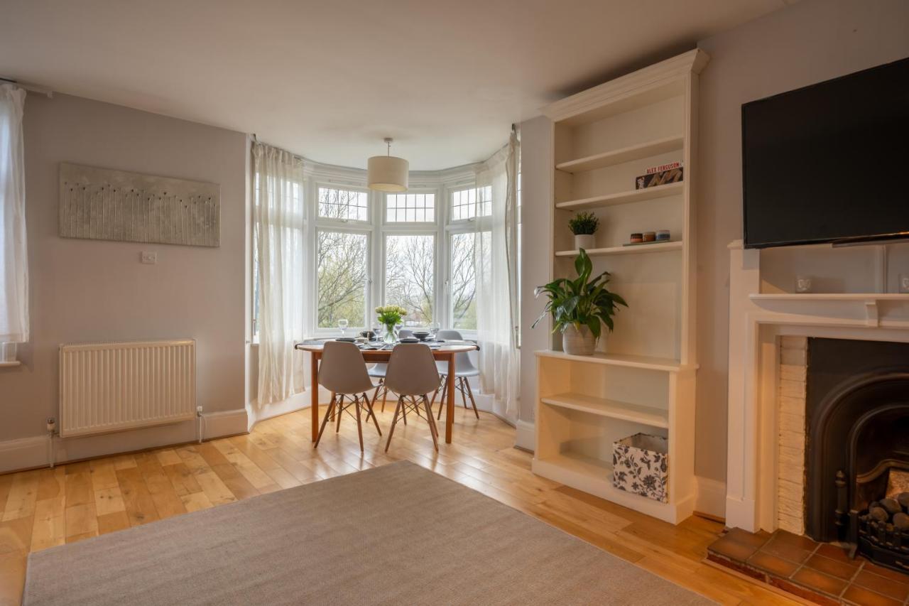 Entire Home In Streatham With Lovely Views & Ultra Fast Wi-Fi Norbury  エクステリア 写真